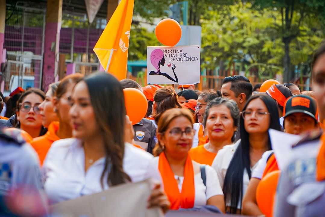 AGENTES PARTICIPARON DE LA MARCHA POR EL 25N – ACT – Milagro